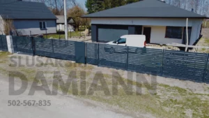 ogrodzenie-frontowe-palisadowe-cisie-damiann-producent-ogrodzeń